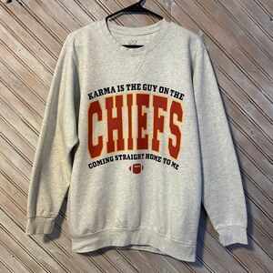 Chiefs Gray Oversized Crewneck Sweatshirt Taylor Swifts Boyfriend Fiancé